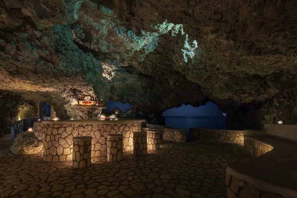 The Caves Hotel Negril