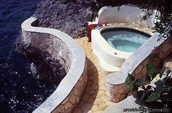 The Caves Hotel Negril Üdülőközpont