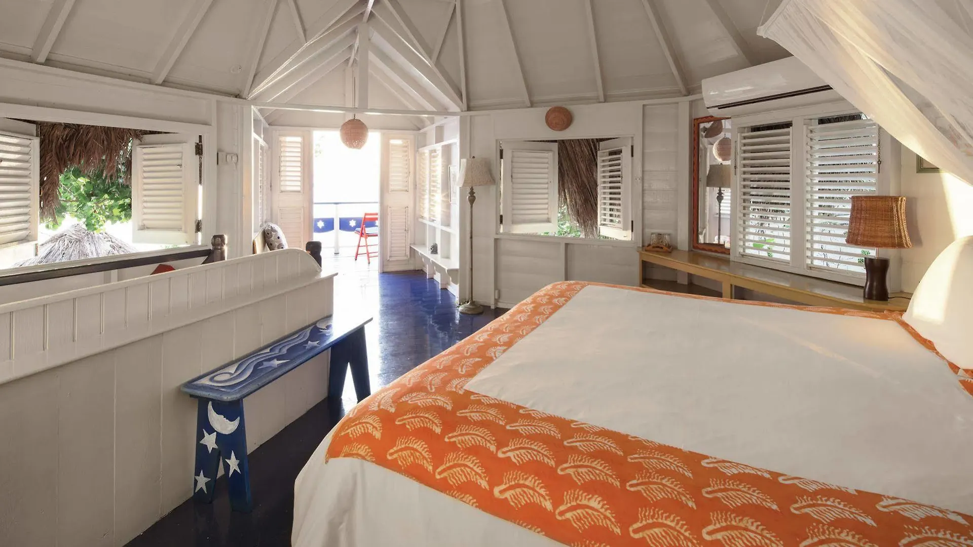 ***** Üdülőközpont The Caves Hotel Negril Jamaica